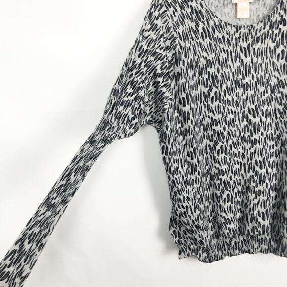 Sweet RomeovAnimal Print Sweater Size Small - Picture 6 of 10
